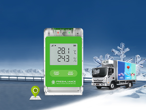 Real-time temperature data logger during transportation